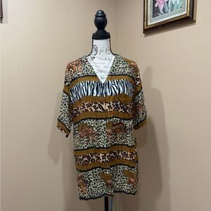 Vintage REVUE Animal Print Button Down Blouse Medium 100% Rayon Safari Vibes